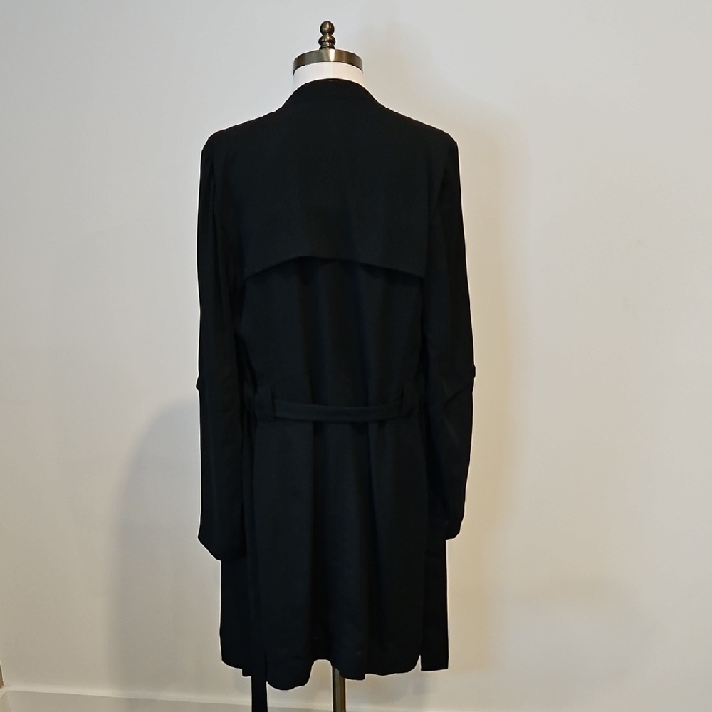 Babaton Elegant Black Kahlo Women's Robe - Picture 3 of 6